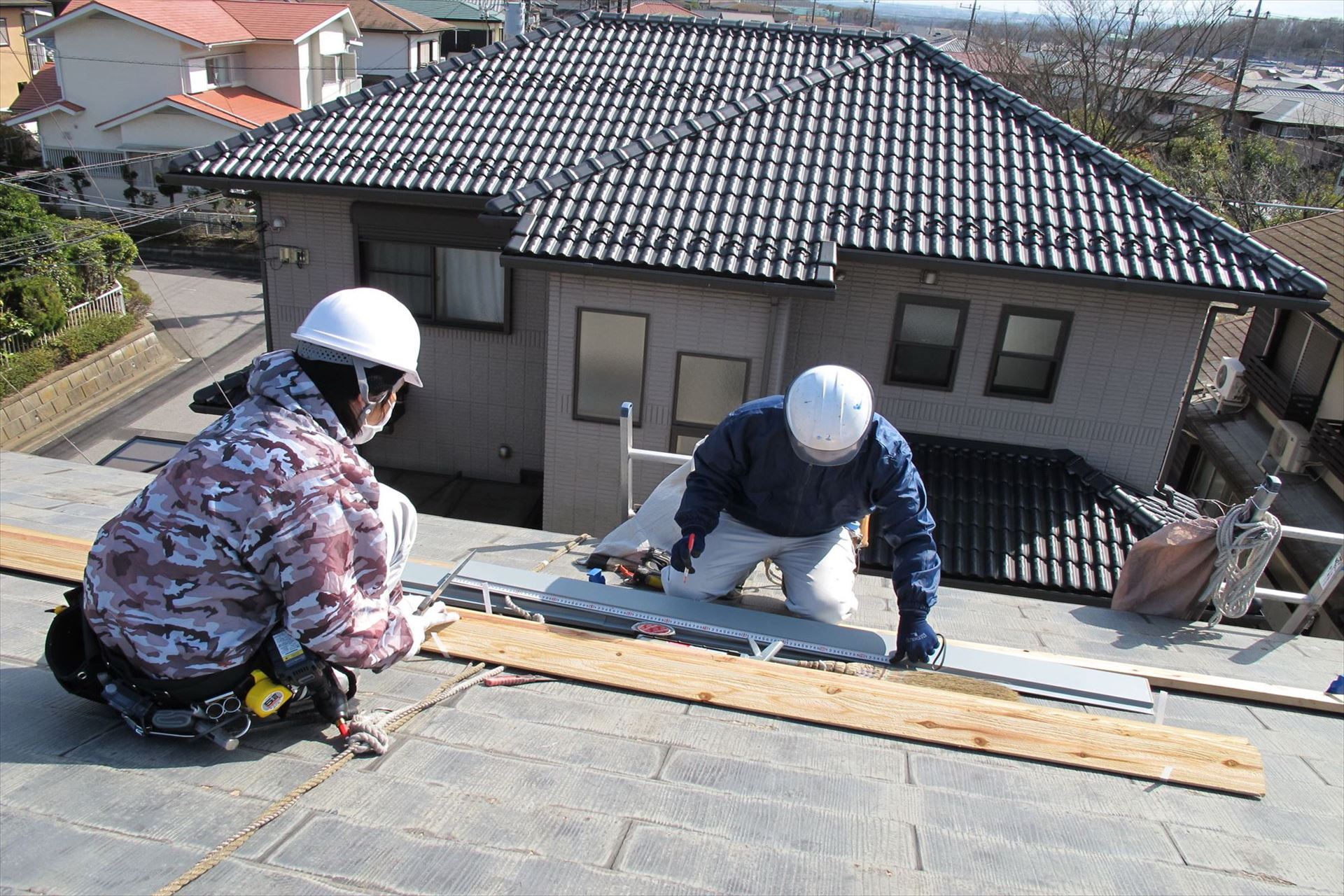 教育×多能工化×成果主義で着実に成長できる外装プロ育成環境